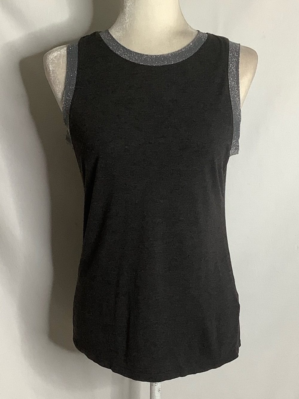 Banana Republic Gray And Silver Rayon Sleeveless Muscle Tee Size S